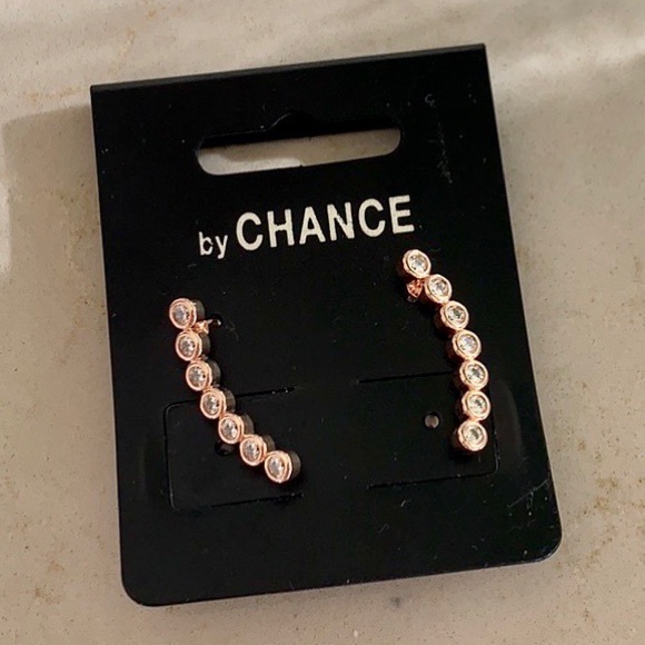 Rose gold, curve bar ear climber earrings - Picture 5 of 7